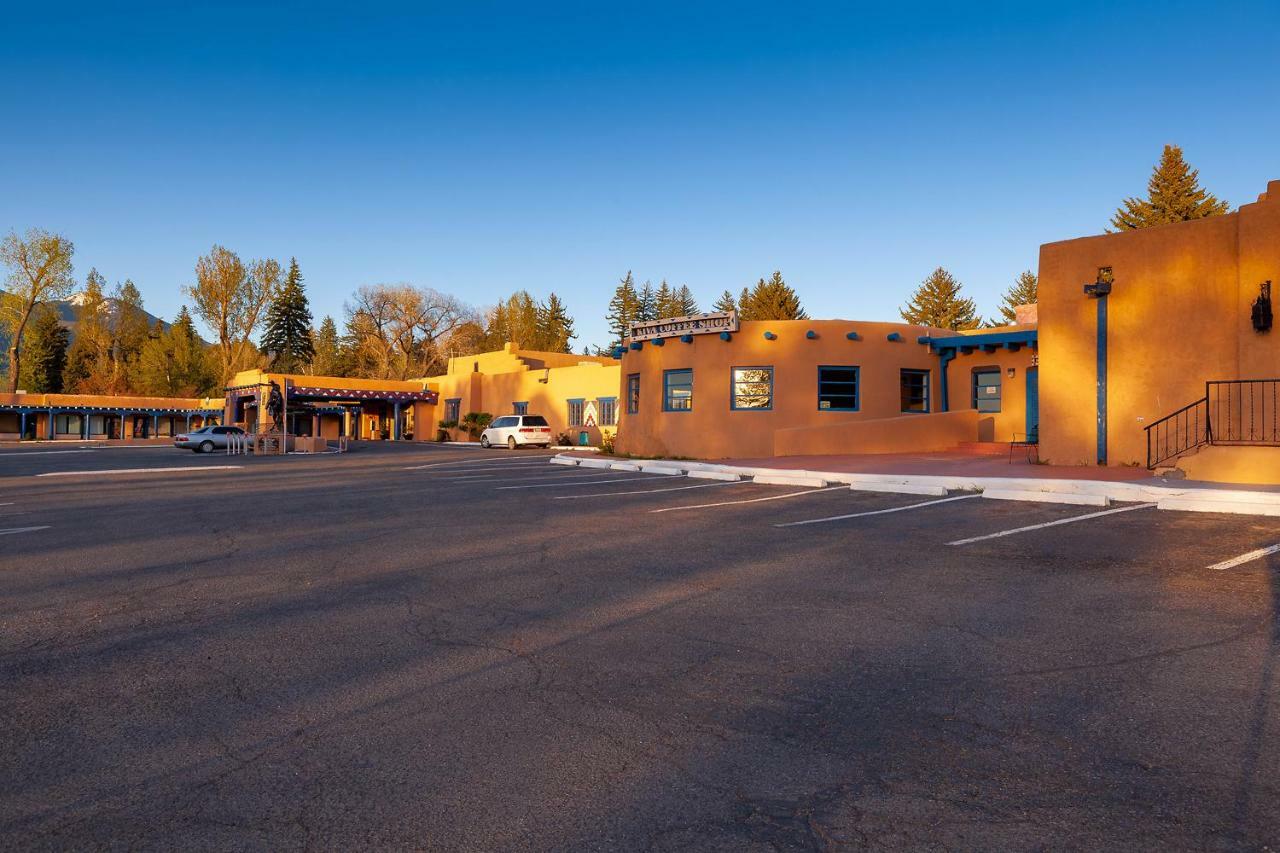 Kachina Lodge Resort And Meeting Center Taos Exterior photo